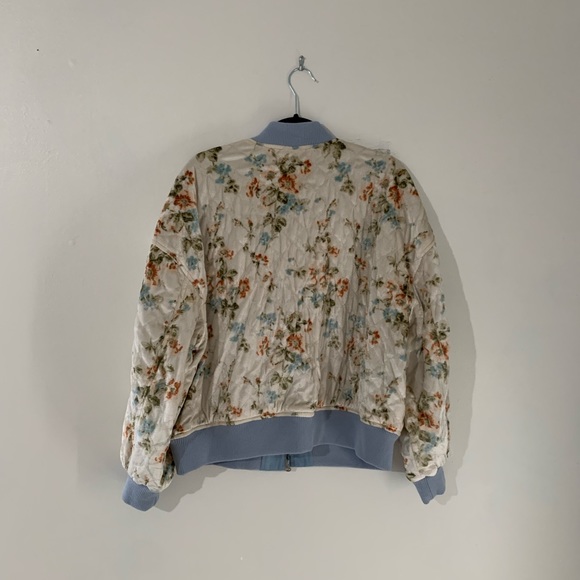🎉FLASH SALE🎉 Urban outfitter Reversible Velvet Floral Bomber Jacket - Picture 11 of 11